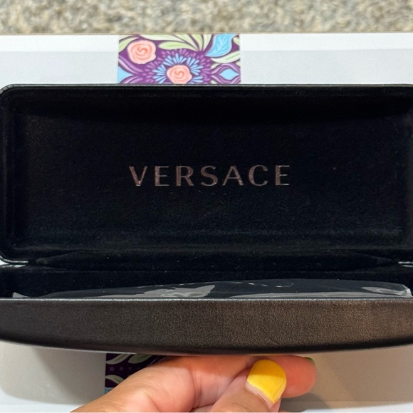 Authentic Black Versace Sunglasses Hard Case Eyeglasses Black Cloth Glasses - Picture 2 of 4